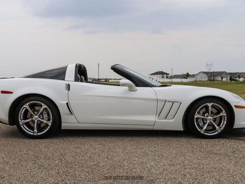 Used 2011 Chevrolet Corvette Grand Sport w/ Preferred Equipment Group RWD image 9