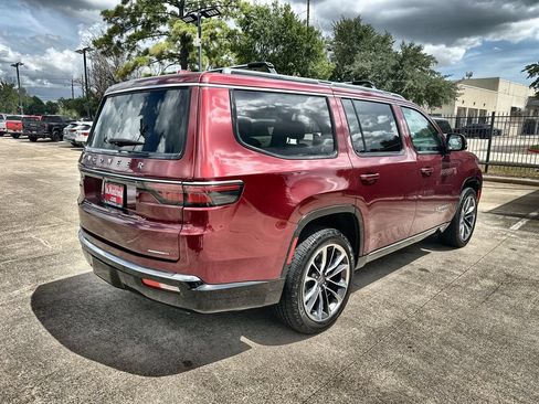 Used 2022 Jeep Wagoneer Series III w/ Premium Group I RWD image 11