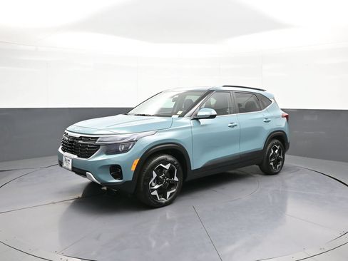 Used 2025 Kia Seltos EX w/ EX Sunroof Package AWD/4WD image 1