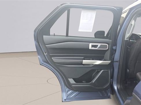 Used 2021 Ford Explorer XLT w/ Class III Trailer Tow Package image 38