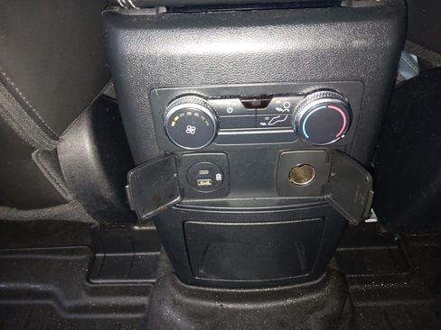 Used 2022 Ford Explorer XLT w/ Equipment Group 202A image 29