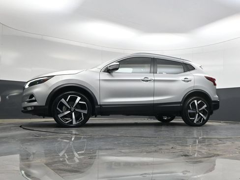 Used 2022 Nissan Rogue Sport SL w/ Premium Package FWD image 34