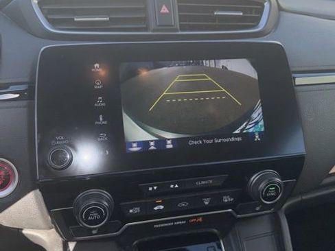 Used 2017 Honda CR-V Touring image 2