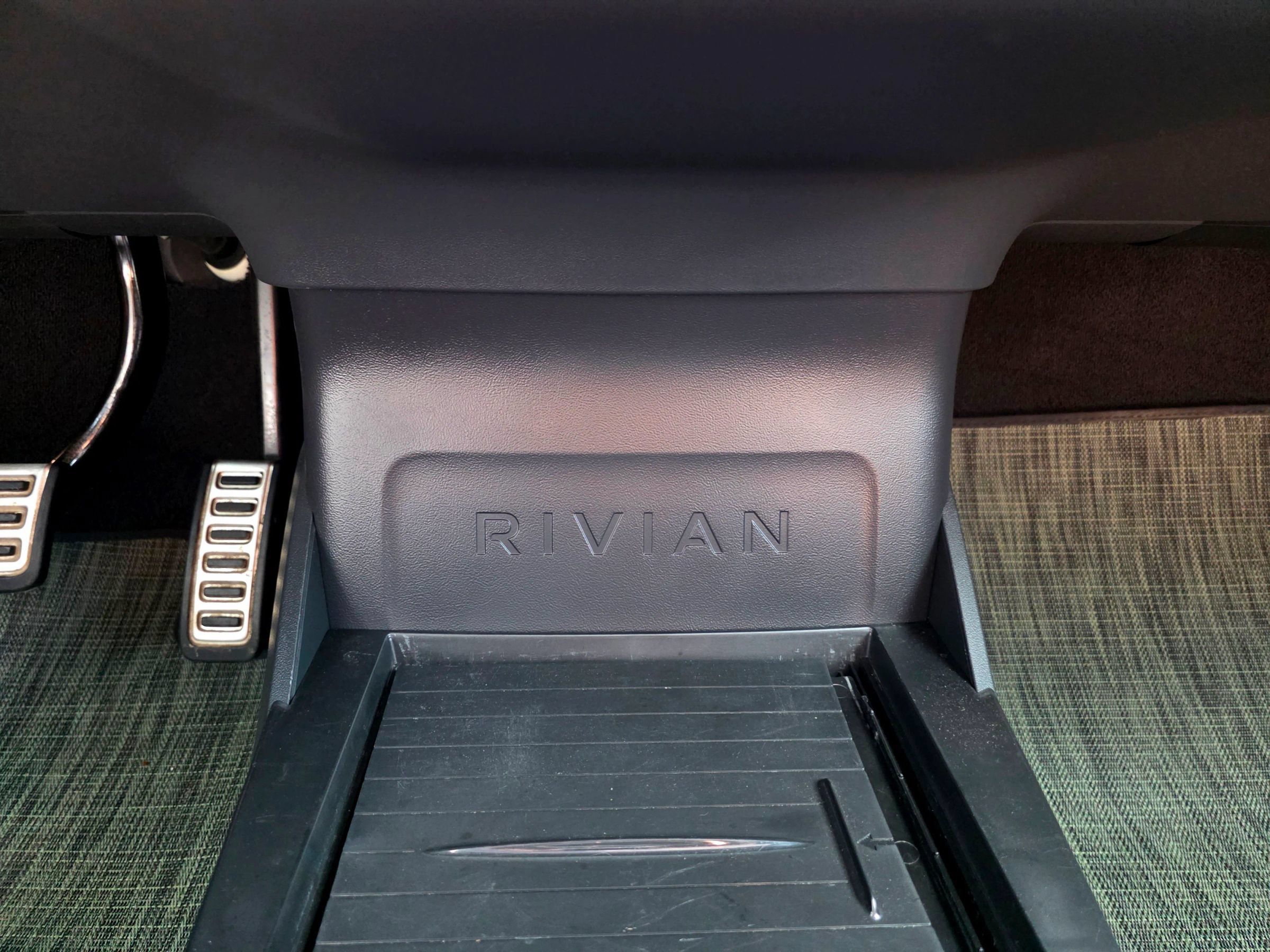 Used 2023 Rivian R1S Adventure Quad AWD/4WD image 37