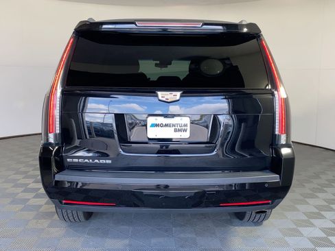 Used 2020 Cadillac Escalade Luxury image 8