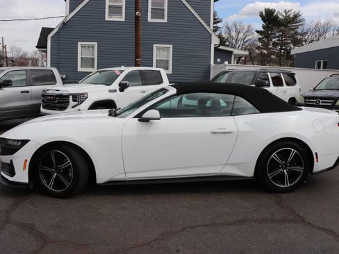 Used 2025 Ford Mustang Premium image 46