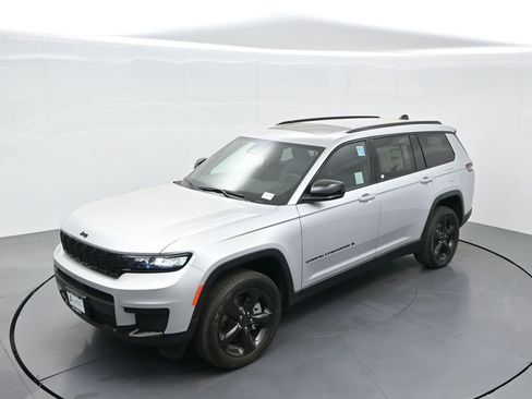 New 2025 Jeep Grand Cherokee L Altitude image 47