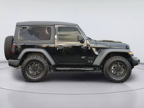 Used 2025 Jeep Wrangler Sport AWD/4WD image 5