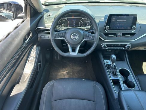 Used 2022 Nissan Altima 2.5 SV FWD image 29
