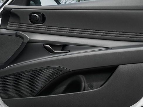 New 2026 Hyundai Elantra SEL Sport Premium FWD image 8