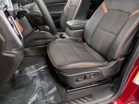 Used 2024 GMC Canyon AT4 image 11