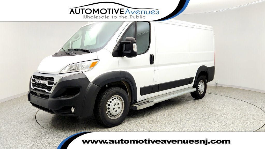 Used 2025 RAM ProMaster 2500 w/ U-Haul Equipment Group FWD image 1