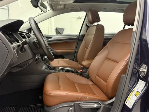 Used 2017 Volkswagen Golf Alltrack SE image 11