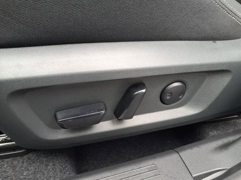 New 2026 Nissan Rogue SV image 25