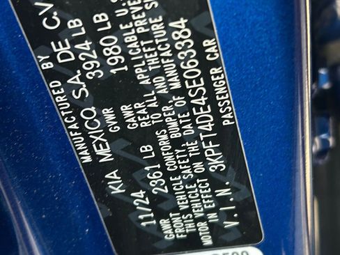 Used 2025 Kia K4 LXS image 27