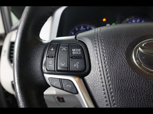 Used 2020 Toyota Sienna XLE Premium image 22