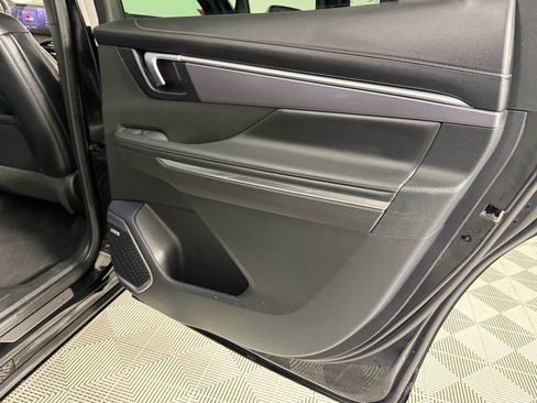 Used 2025 Buick Enclave Sport Touring image 29