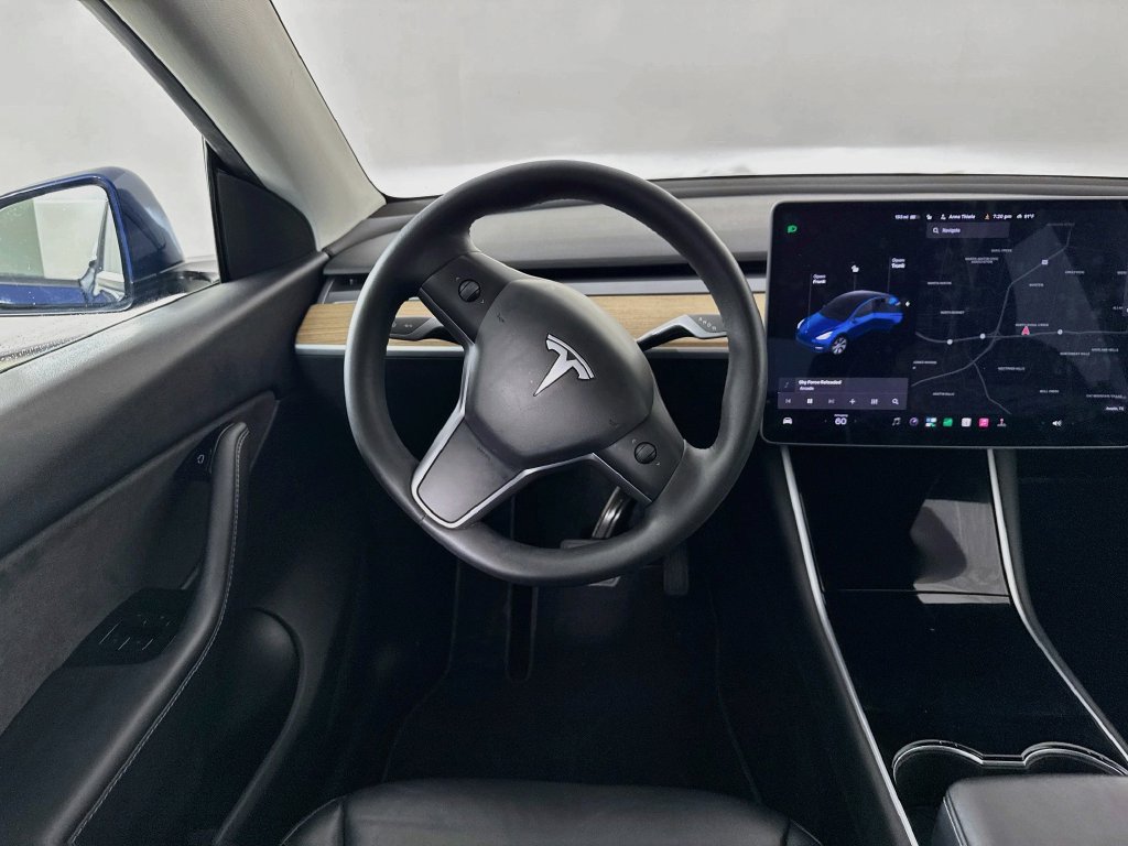 Used 2021 Tesla Model Y Long Range AWD/4WD image 25