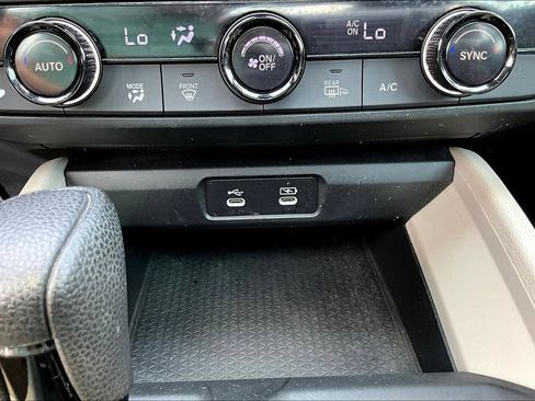 Used 2023 Honda Accord EX image 17