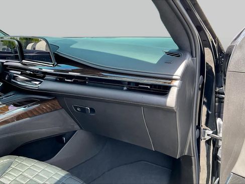 Used 2021 Cadillac Escalade ESV Sport Platinum AWD/4WD image 19