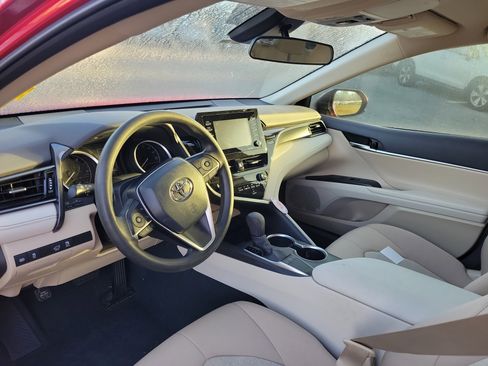 Used 2023 Toyota Camry LE image 29