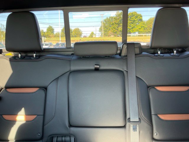 Used 2023 GMC Sierra 2500 AT4 w/ AT4 Premium Plus Package AWD/4WD image 48