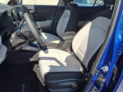 New 2025 Hyundai Venue SEL image 5