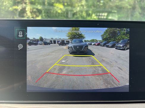 Used 2024 Kia Sorento S FWD image 27