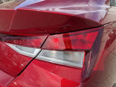 Used 2023 Hyundai Elantra SE image 34