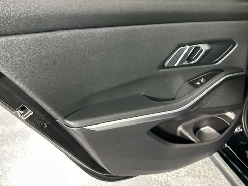 Used 2019 BMW 330i xDrive Sedan w/ Convenience Package image 34