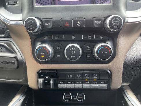 Used 2022 RAM 2500 Laramie AWD/4WD image 11