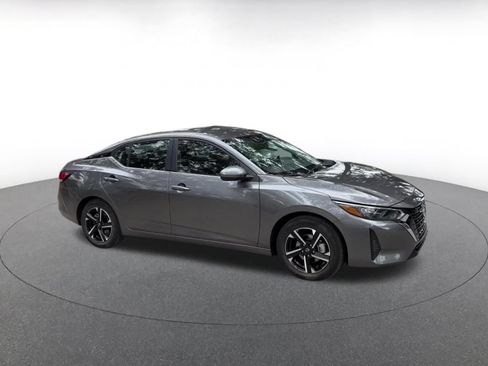 Used 2025 Nissan Sentra SV FWD image 2