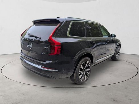 Certified 2025 Volvo XC90 B6 Core AWD/4WD image 5