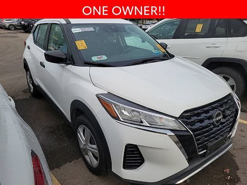Used 2023 Nissan Kicks S FWD image 3