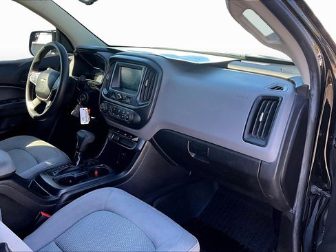 Used 2018 Chevrolet Colorado W/T w/ Custom Special Edition image 14