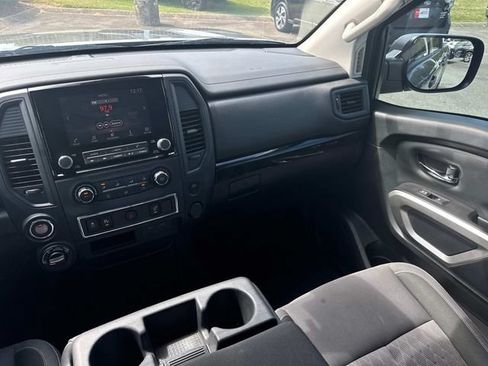 Used 2024 Nissan Titan SV AWD/4WD image 21