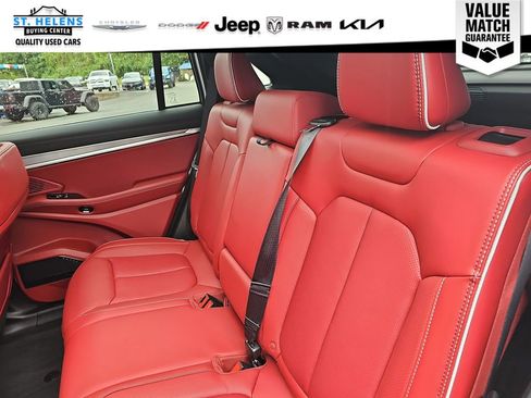 Used 2024 Jeep Wagoneer Launch Edition AWD/4WD image 21