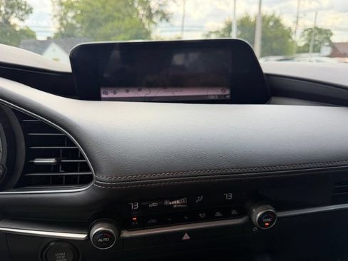 Used 2024 MAZDA MAZDA3 s FWD image 33