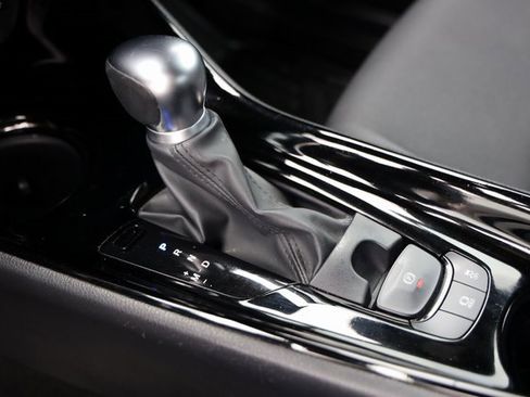 Certified 2020 Toyota C-HR XLE image 21