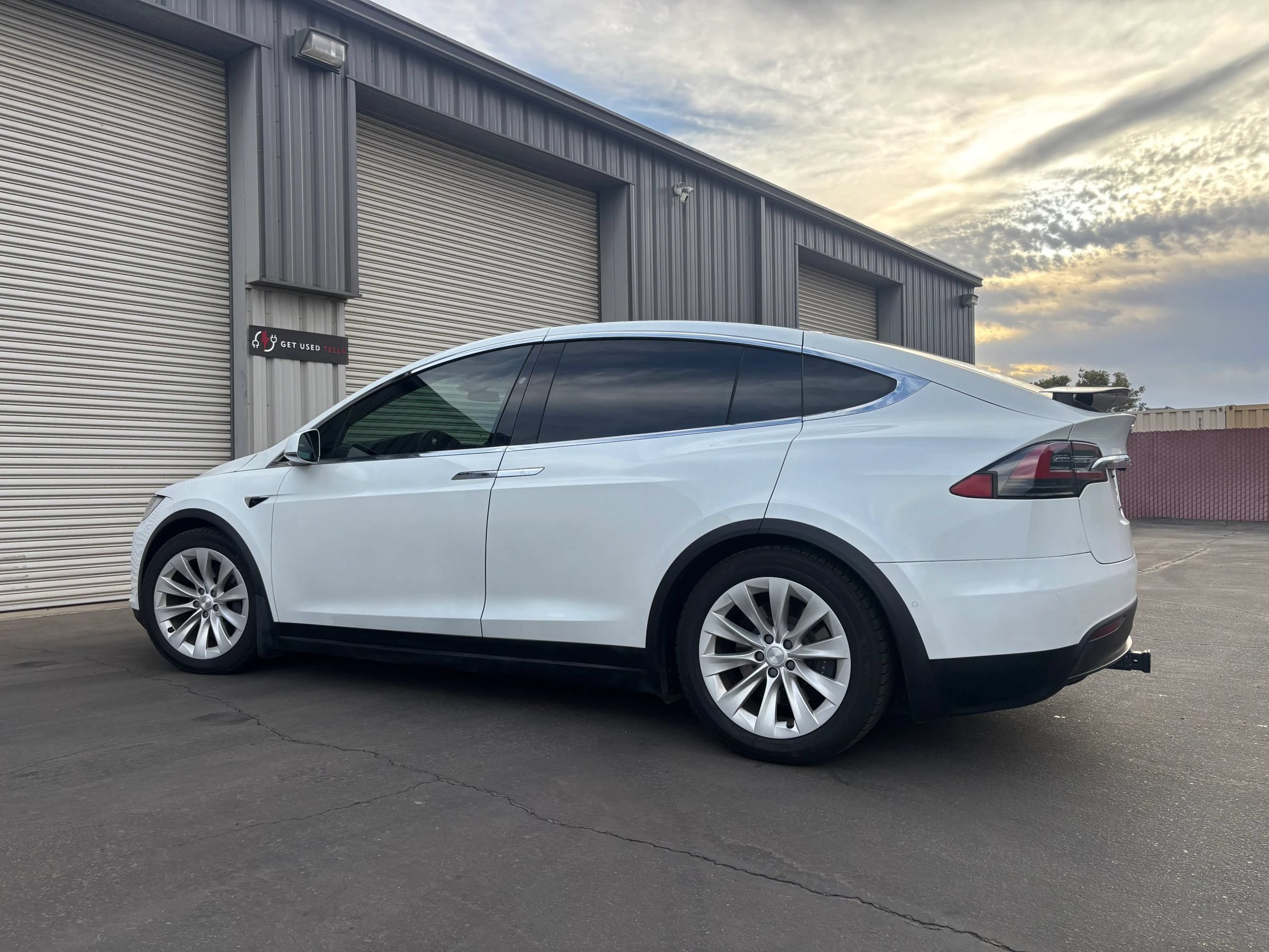 Used 2020 Tesla Model X Long Range AWD/4WD image 9
