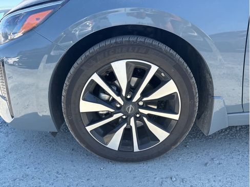 Used 2025 Nissan Sentra SV w/ SV Premium Package image 24