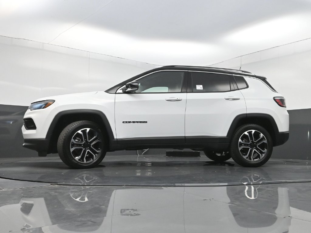 Used 2022 Jeep Compass Limited AWD/4WD image 28