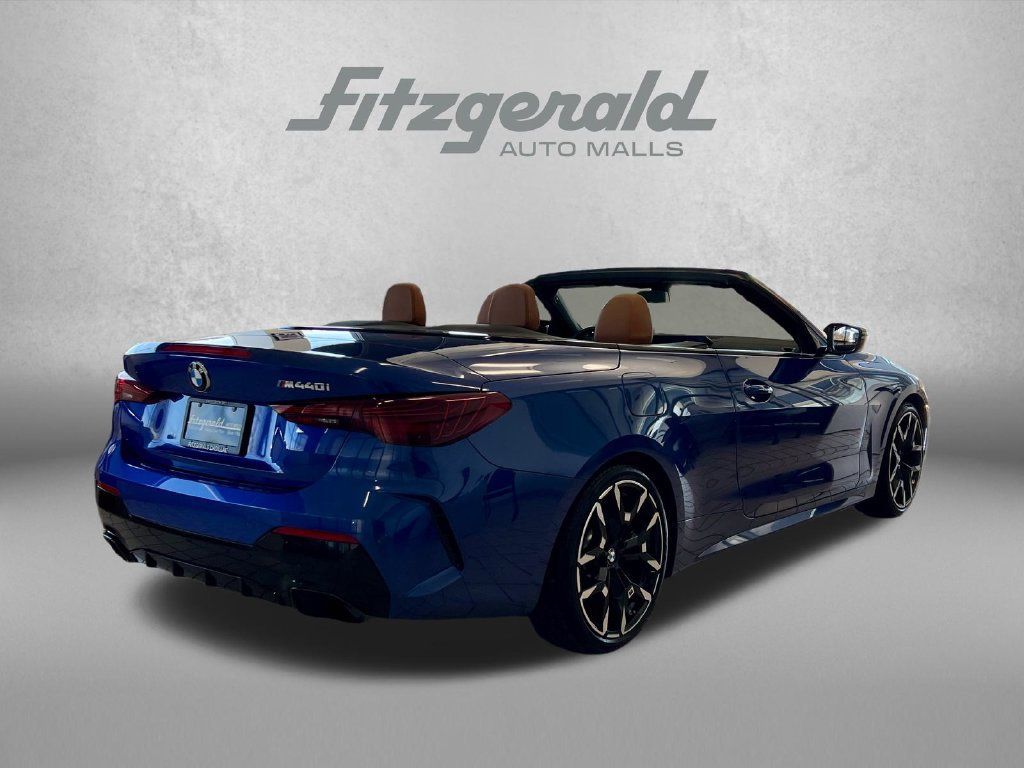 Used 2025 BMW M440i Convertible RWD image 8