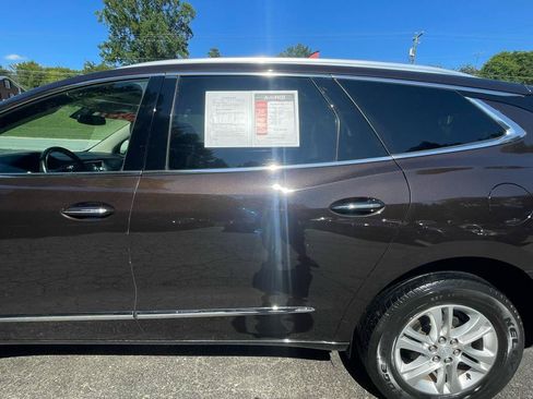 Used 2018 Buick Enclave Essence w/ Trailering Package AWD/4WD image 4