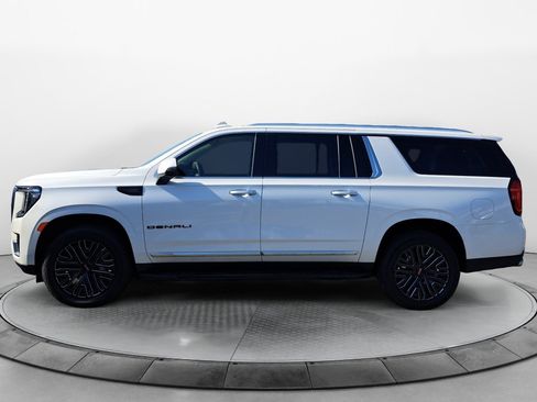 Used 2021 GMC Yukon XL Denali AWD/4WD image 4