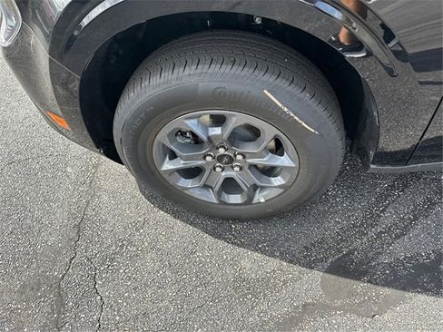 New 2025 Ford Maverick XLT image 15