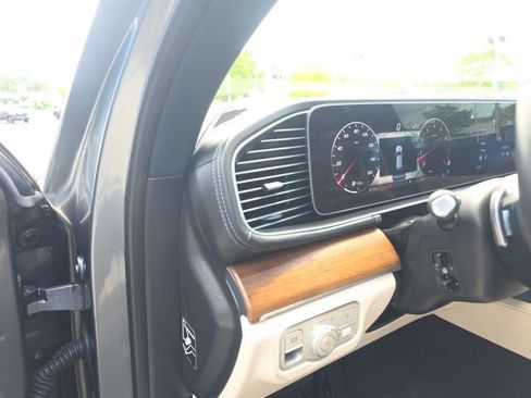 Used 2024 Mercedes-Benz GLE 580 4MATIC image 15