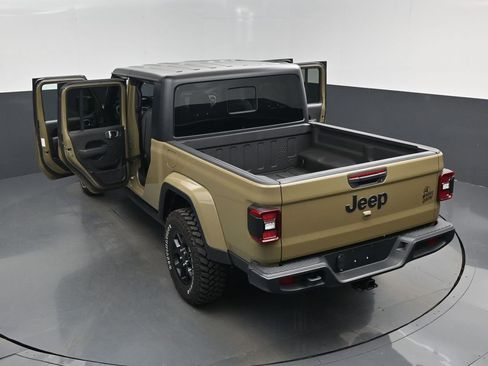 Used 2025 Jeep Gladiator Willys image 30