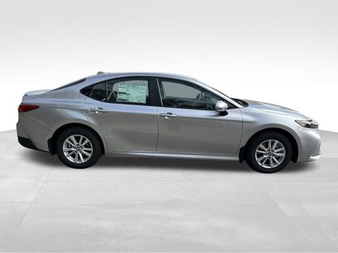 New 2026 Toyota Camry LE image 6