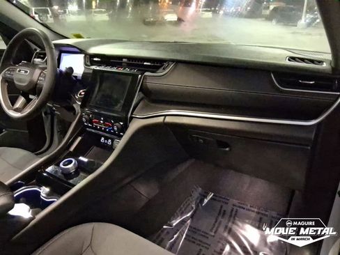 Used 2023 Jeep Grand Cherokee L Laredo w/ Luxury Tech Group I image 18